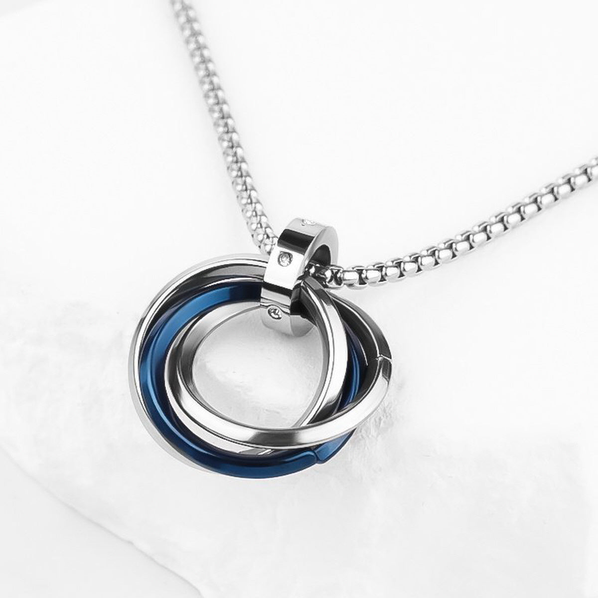 Interlocking Ring Necklace